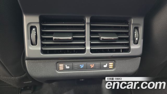 Land Rover Range Rover Evoque 2026 — photo 18