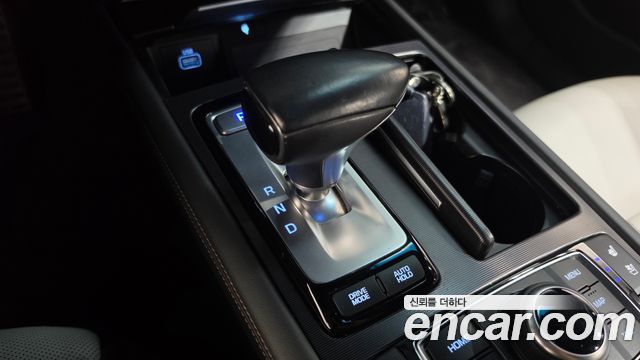 Genesis G80 2019 — photo 12