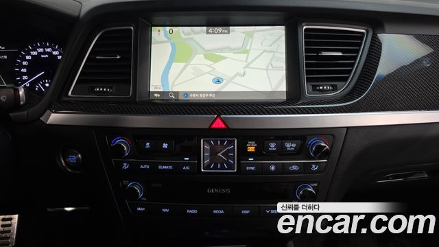 Genesis G80 2019 — photo 18