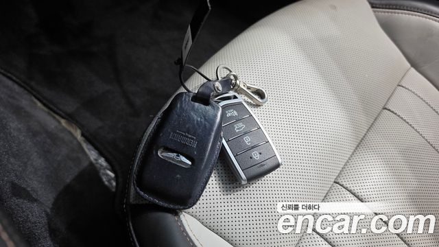 Genesis G80 2019 — photo 21