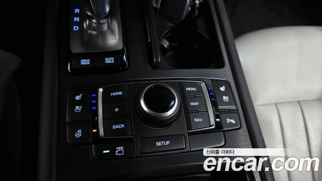 Genesis G80 2019 — photo 25