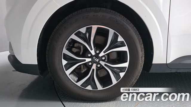 Kia Canival 2021 — photo 5