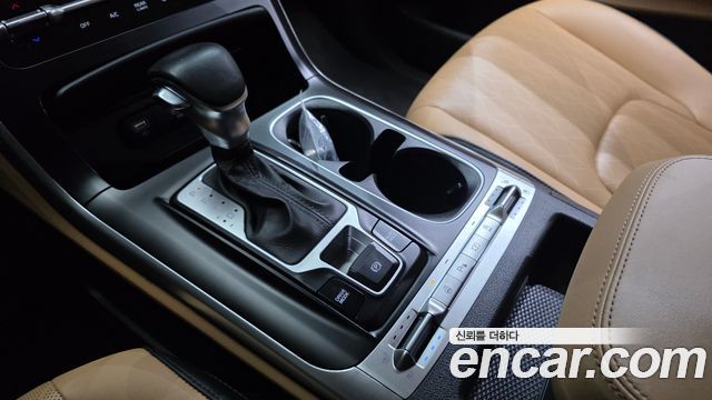 Kia Canival 2021 — photo 9