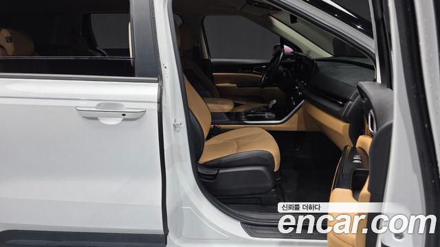 Kia Canival 2021 — photo 11