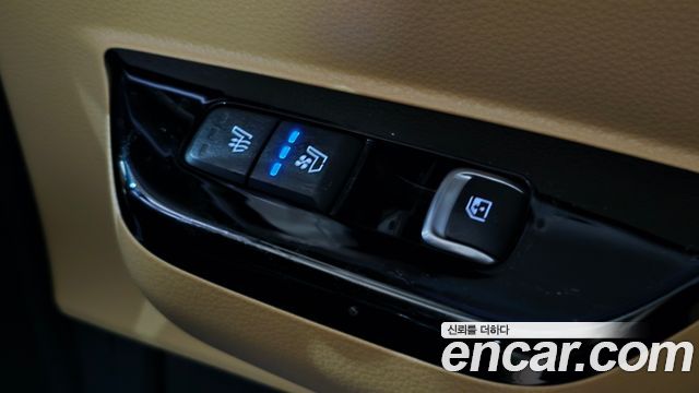 Kia Canival 2022 — photo 18