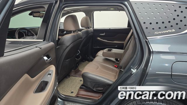 Hyundai Santafe 2019 — photo 17