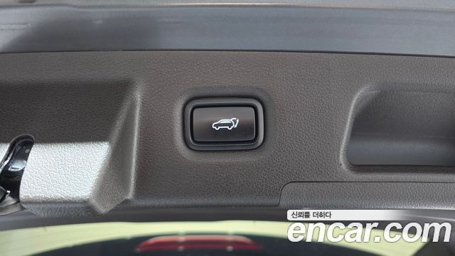 Hyundai Santafe 2019 — photo 22