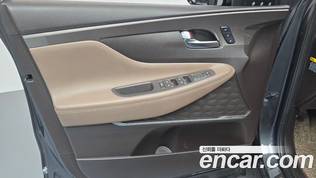 Hyundai Santafe 2019 — photo 14