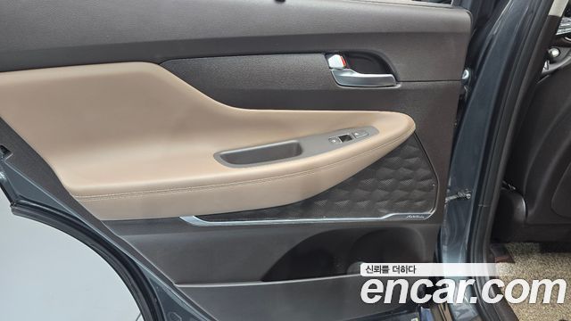 Hyundai Santafe 2019 — photo 15