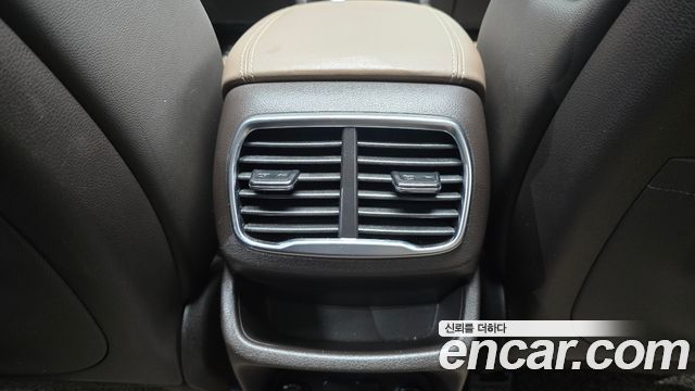 Hyundai Santafe 2019 — photo 31