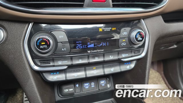 Hyundai Santafe 2019 — photo 33