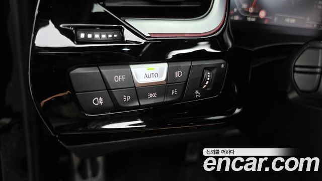 BMW Z4 2019 — photo 26