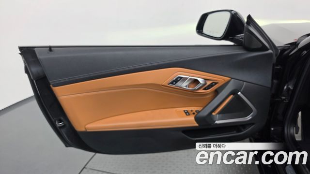 BMW Z4 2019 — photo 15