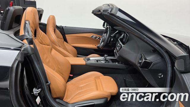 BMW Z4 2019 — photo 16