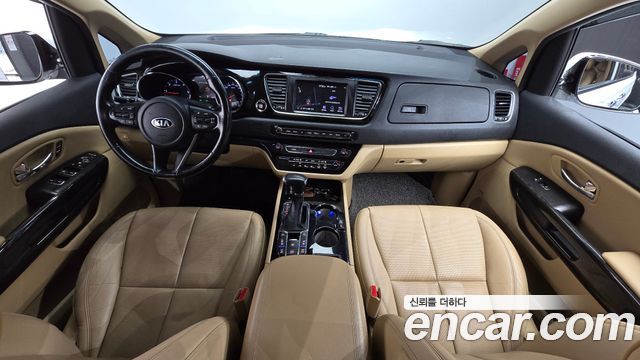 Kia Canival 2019 — photo 10