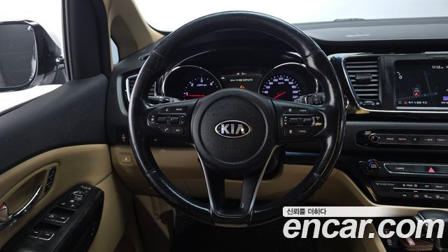 Kia Canival 2019 — photo 18