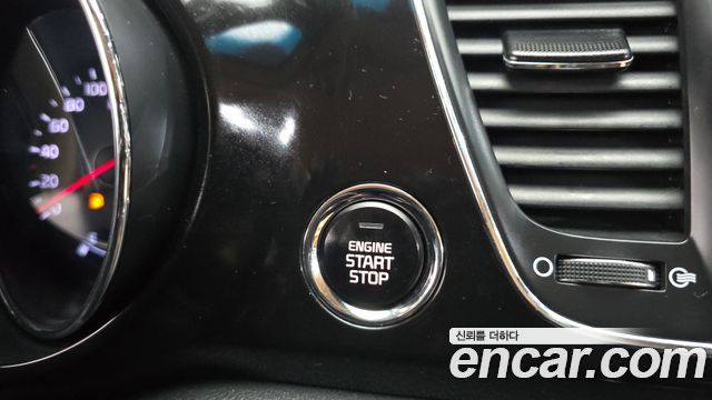 Kia Canival 2019 — photo 28