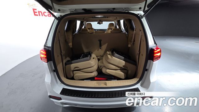 Kia Canival 2019 — photo 30
