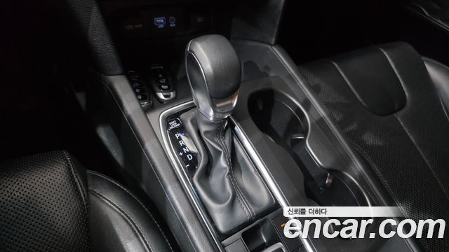 Hyundai Santafe 2019 — photo 12