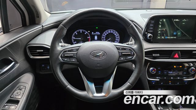 Hyundai Santafe 2019 — photo 18