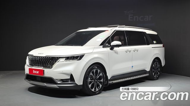 Kia Canival 2023 — photo 1