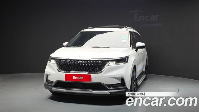 Kia Canival 2023 — photo 3