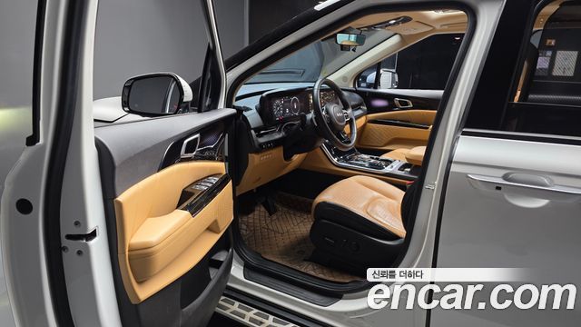 Kia Canival 2023 — photo 10