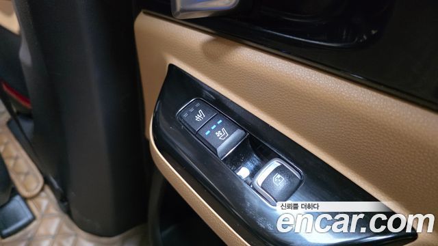 Kia Canival 2023 — photo 18