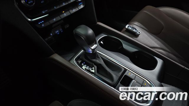 Hyundai Santafe 2019 — photo 12