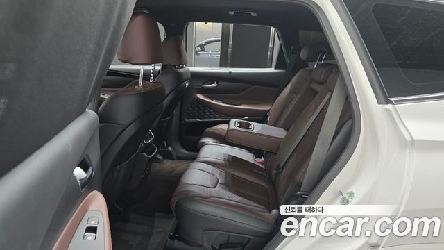 Hyundai Santafe 2019 — photo 18