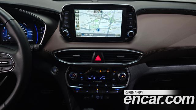 Hyundai Santafe 2019 — photo 22