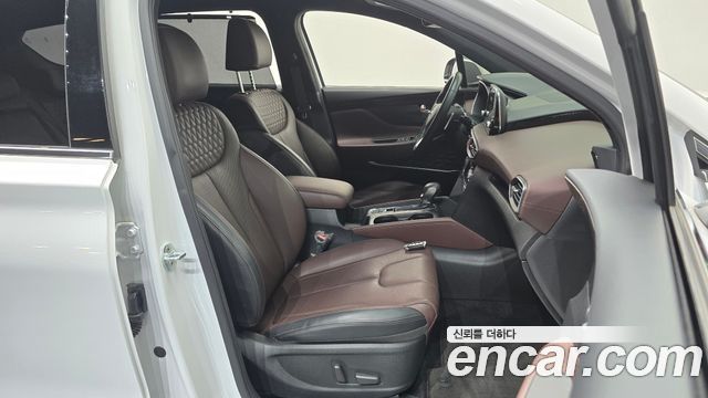 Hyundai Santafe 2019 — photo 16