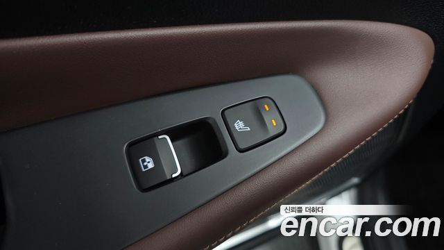 Hyundai Santafe 2019 — photo 31