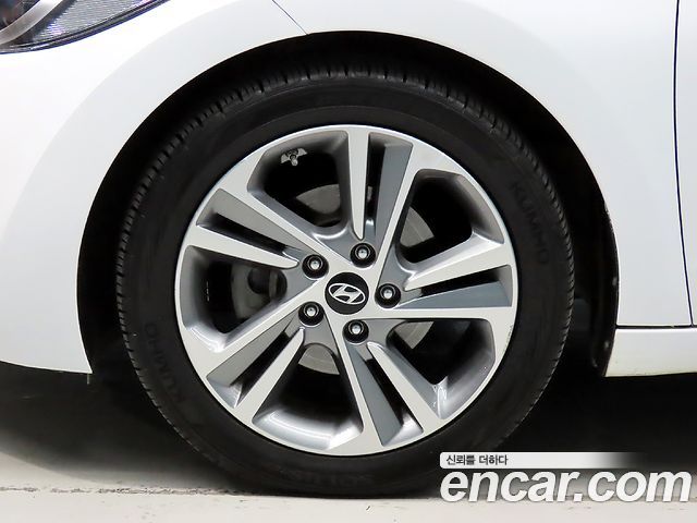 Hyundai AVANTE 2018 — photo 4