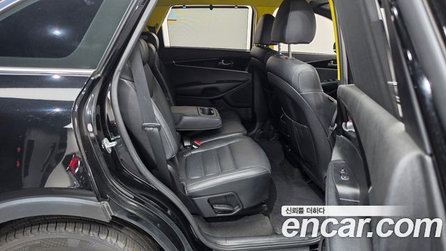 Kia Sorento 2018 — photo 17