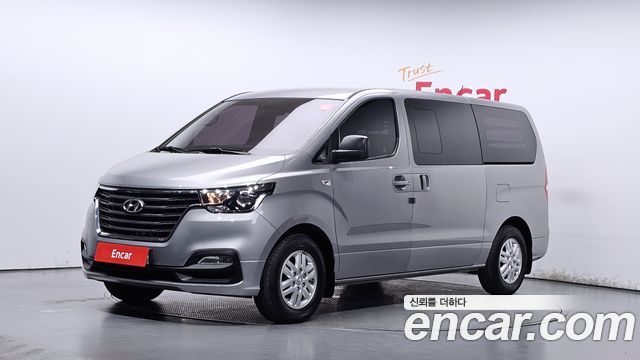 Hyundai Starex 2019 — photo 1
