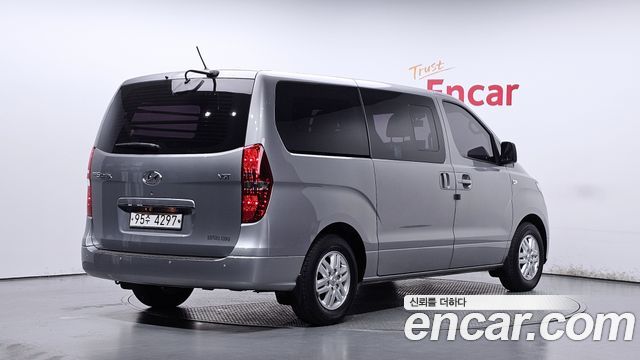 Hyundai Starex 2019 — photo 2