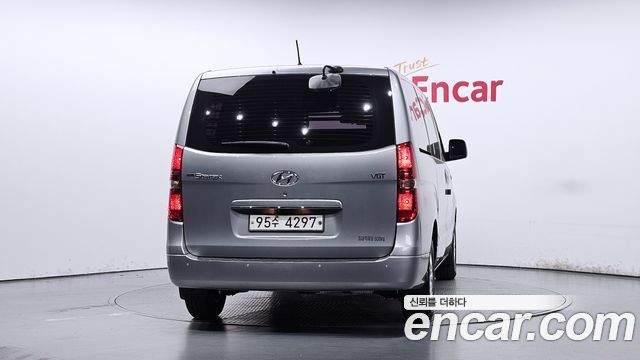 Hyundai Starex 2019 — photo 4