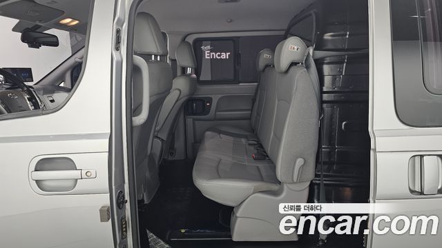 Hyundai Starex 2019 — photo 12