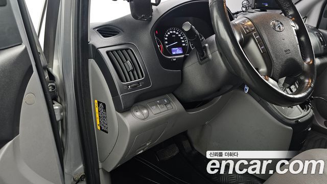 Hyundai Starex 2019 — photo 13