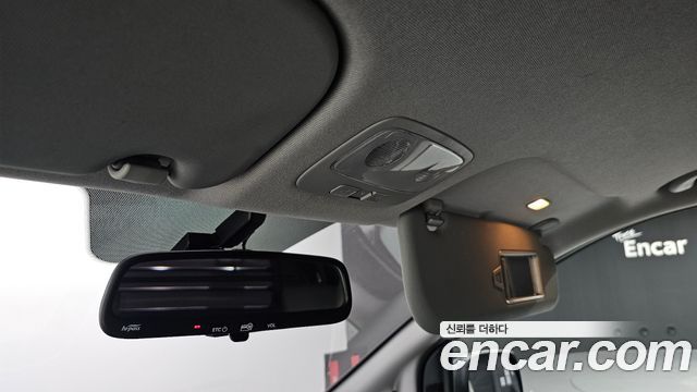 Hyundai Starex 2019 — photo 19