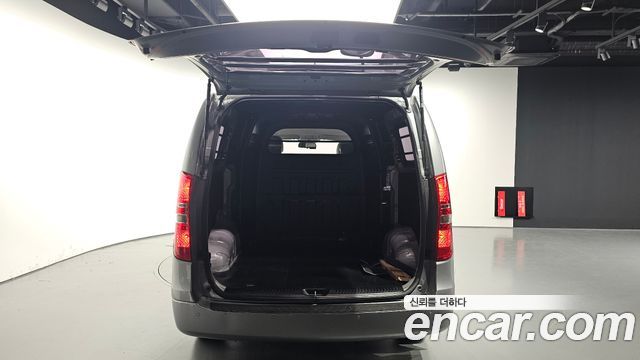 Hyundai Starex 2019 — photo 20