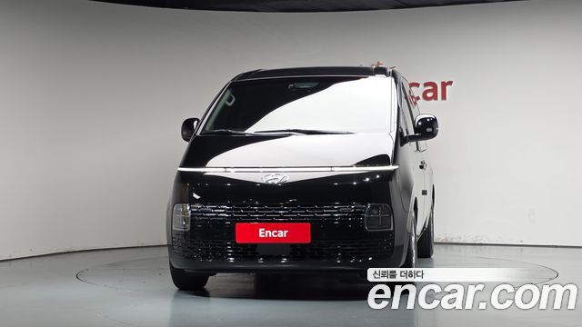 Hyundai Staria 2022 — photo 3