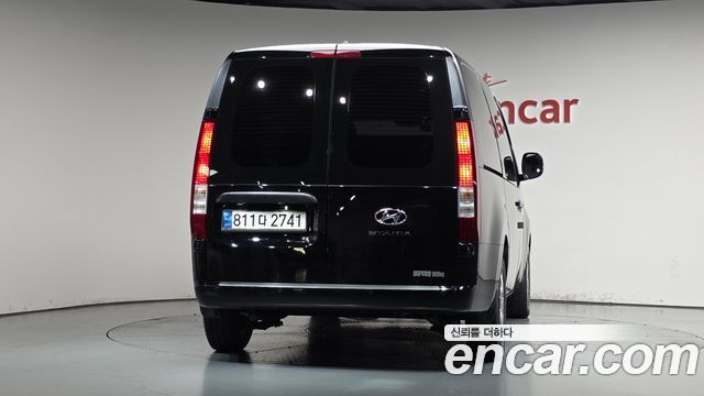 Hyundai Staria 2022 — photo 4