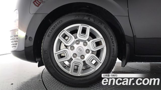 Hyundai Staria 2022 — photo 5