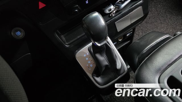Hyundai Staria 2022 — photo 12