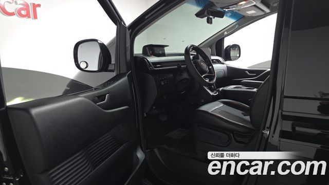 Hyundai Staria 2022 — photo 13