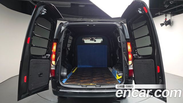 Hyundai Staria 2022 — photo 26