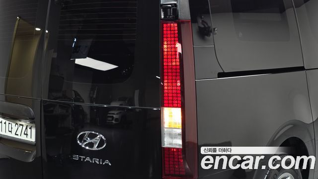 Hyundai Staria 2022 — photo 9
