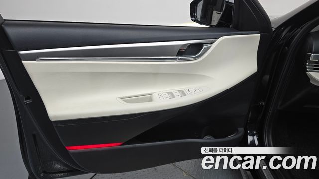 Hyundai Grandeur 2023 — photo 14